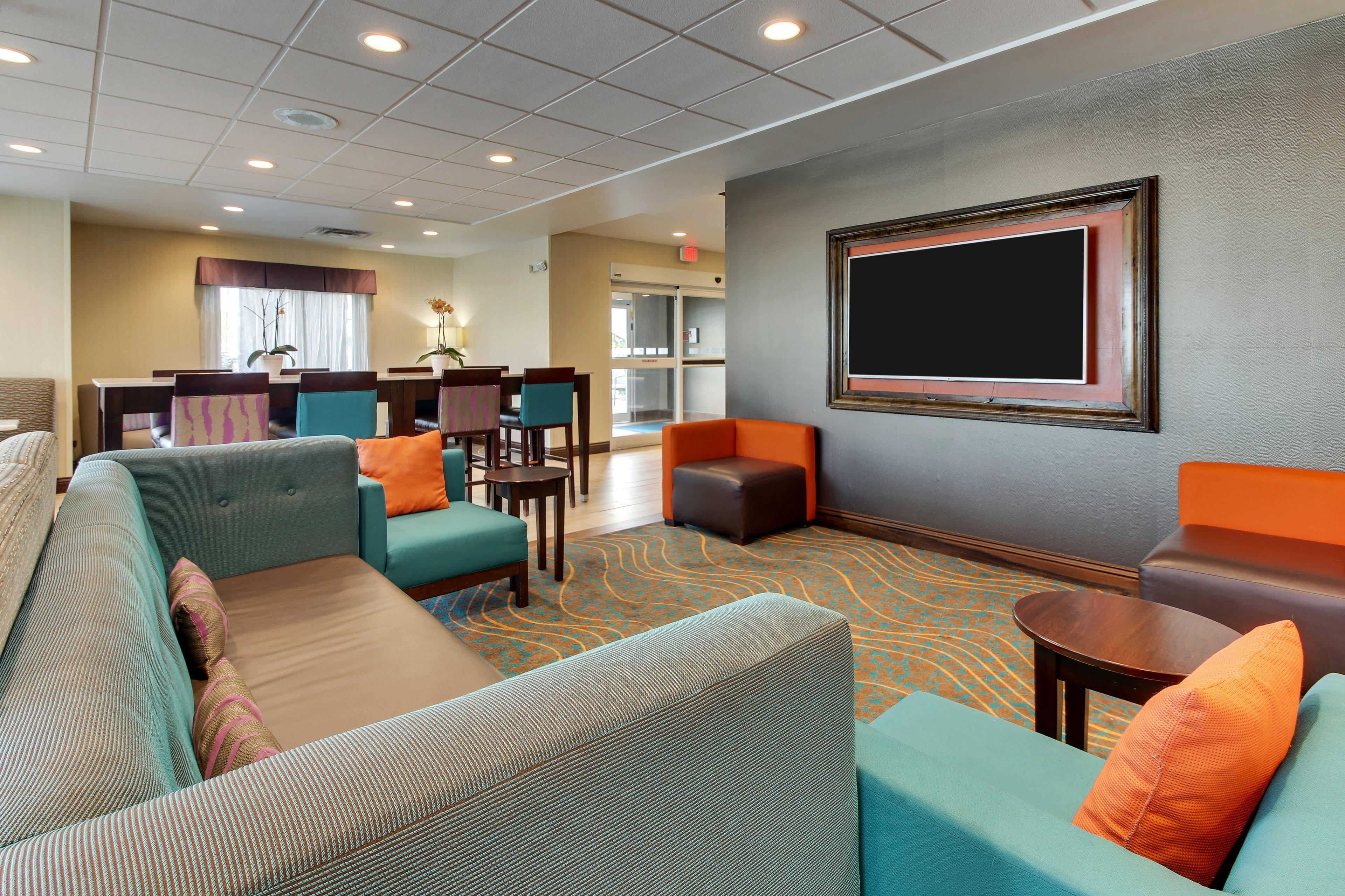 Holiday Inn Express & Suites Cheektowaga North East By Ihg Exterior foto