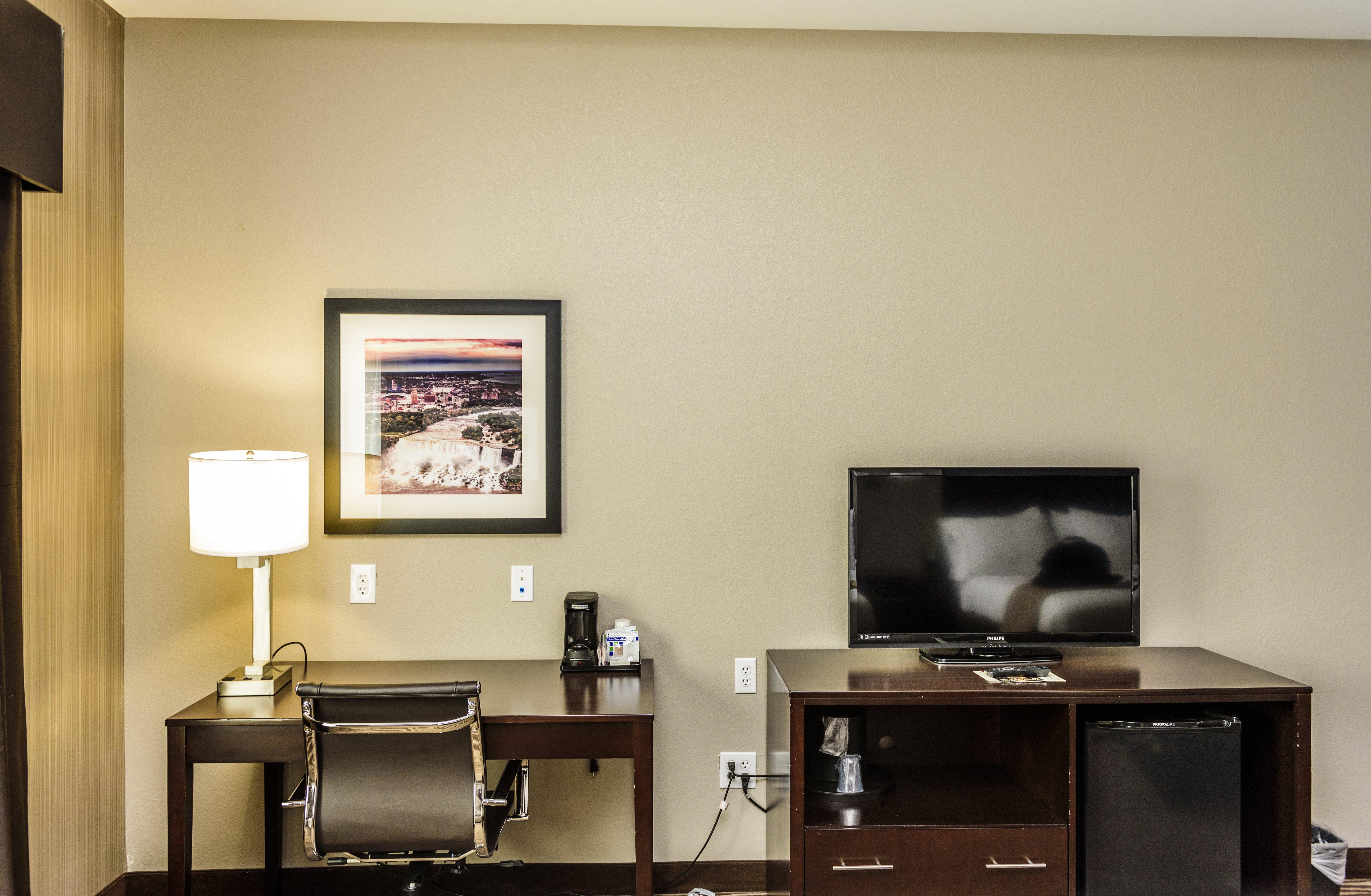 Holiday Inn Express & Suites Cheektowaga North East By Ihg Exterior foto