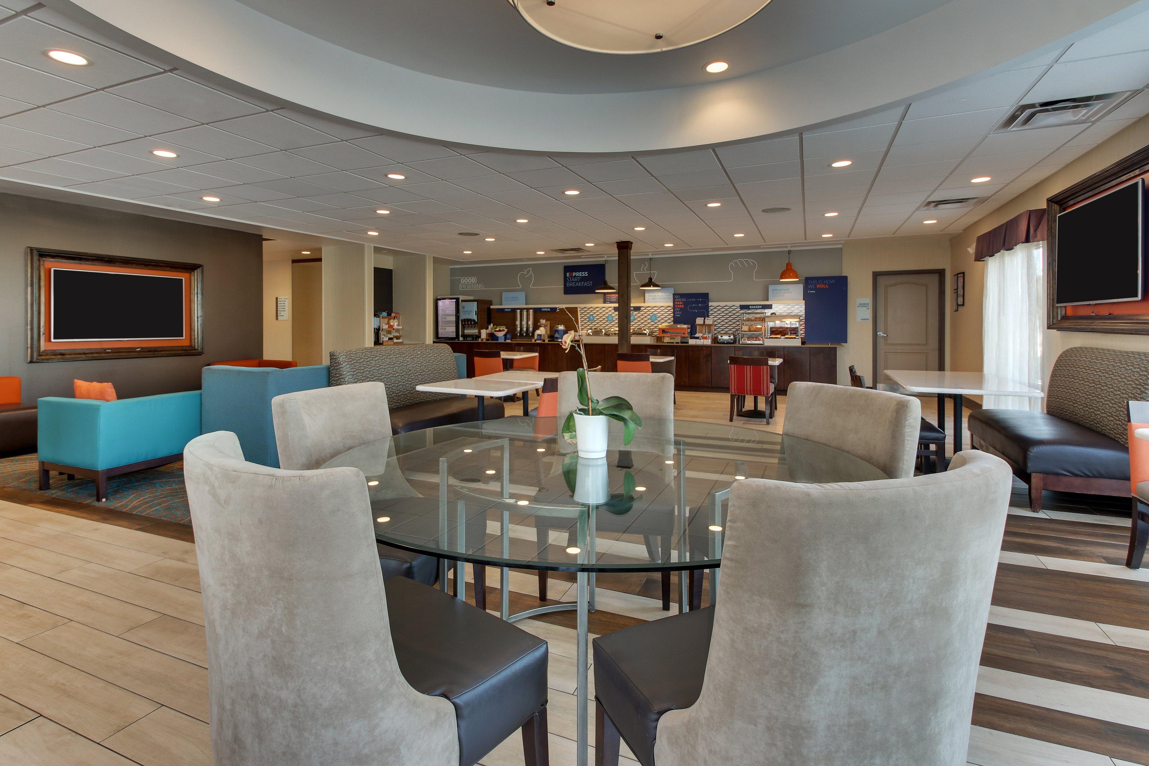 Holiday Inn Express & Suites Cheektowaga North East By Ihg Exterior foto