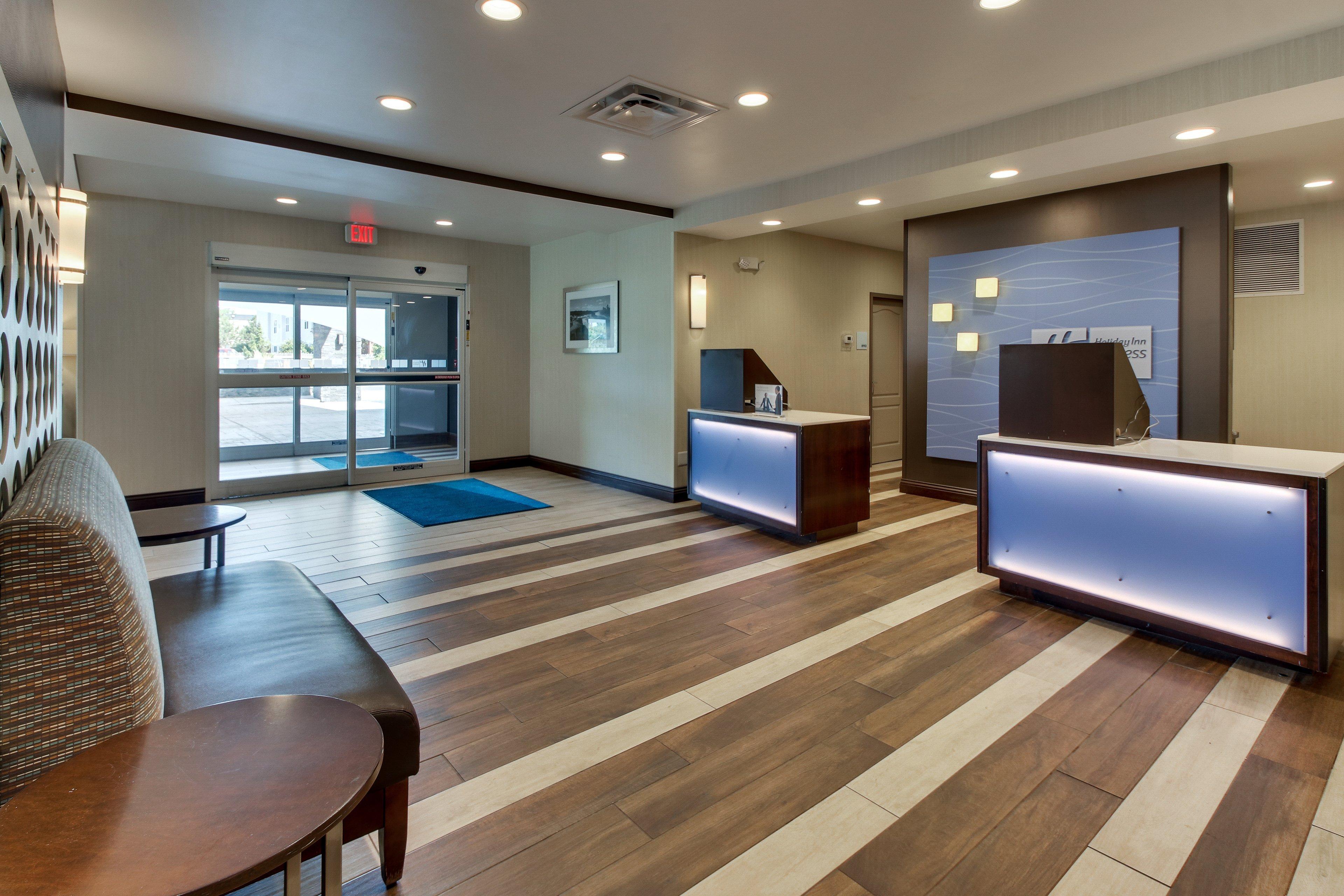 Holiday Inn Express & Suites Cheektowaga North East By Ihg Exterior foto