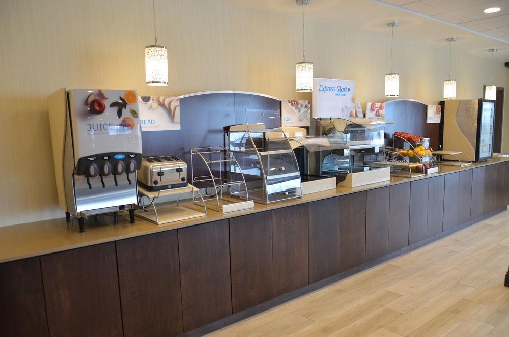 Holiday Inn Express & Suites Cheektowaga North East By Ihg Exterior foto