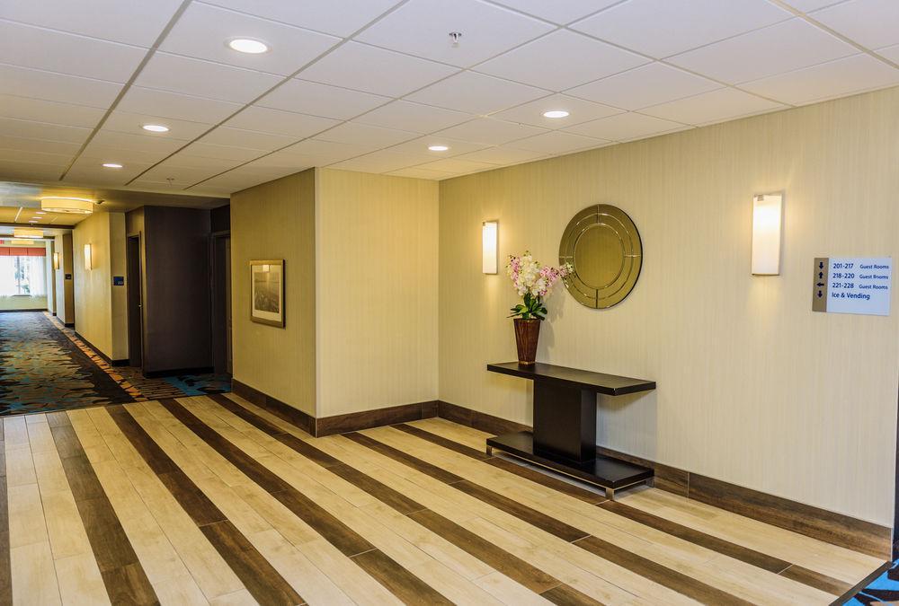 Holiday Inn Express & Suites Cheektowaga North East By Ihg Exterior foto